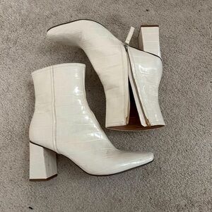 Steve Madden cream croc booties